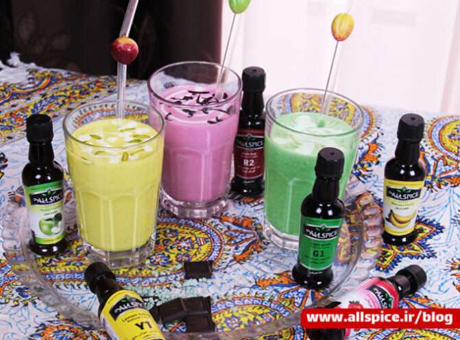میلک شیک میوهای با طعم و رنگ طبیعی