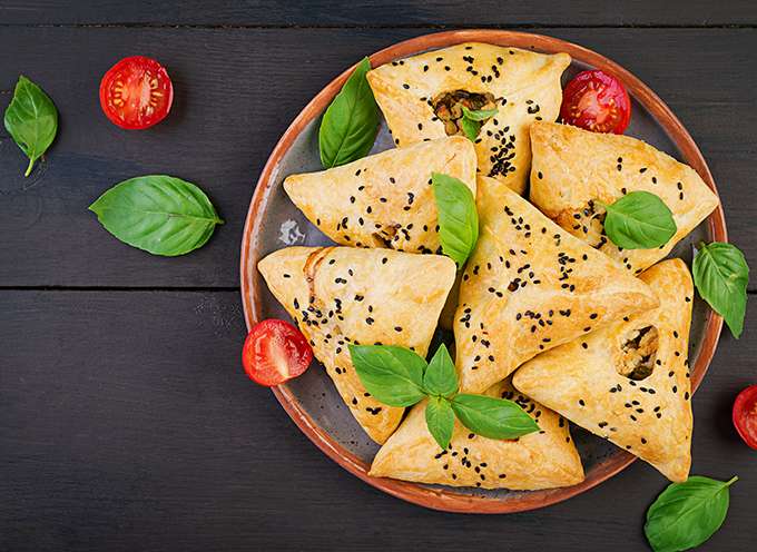 سمبوسه غذایی بسیار تند و خوشمزه
