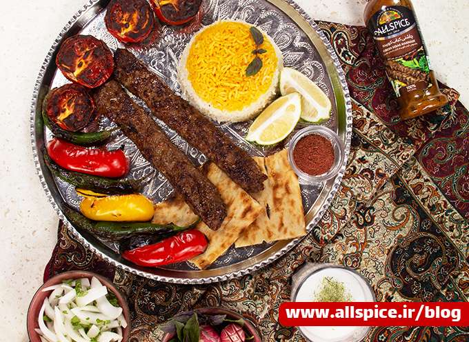 طرز تهیه کباب کوبیده با چاشنی گوشت آلس پایس